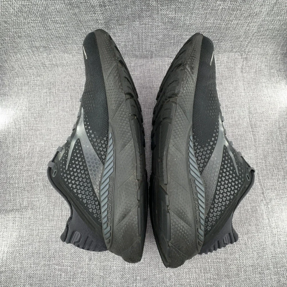 Brooks fair preowned